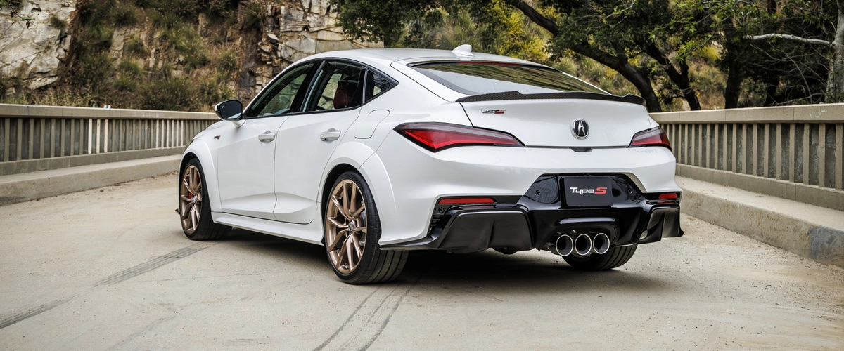 Acura Type S arrière, rear view Acura Type S, Design de performance, performance design, Échappement sportif, sporty exhaust, Aérodynamique automobile, automotive aerodynamics, Style extérieur distinctif, distinctive exterior style,