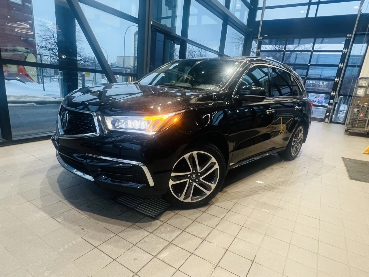 2018 Acura MDX Navi https://www.acuramontrealcentre.com/resize/b990ff35b810a3abc0cc817b2ca24889-1