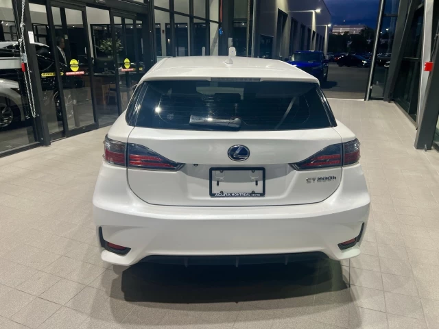 Lexus CT200h FWD 4dr Hybrid 2017