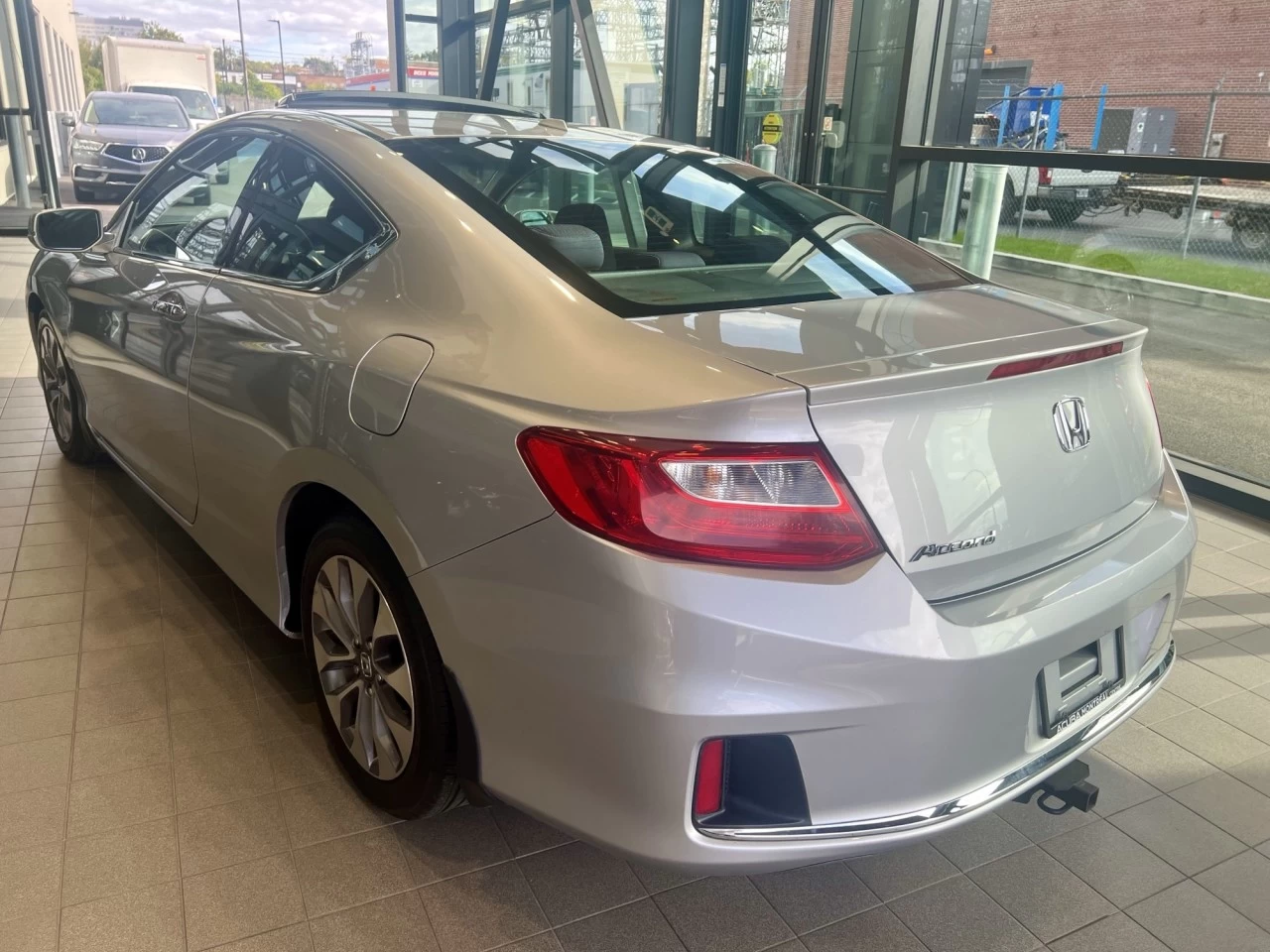 2013 Honda Accord EX https://www.acuramontrealcentre.com/resize/b990ff35b810a3abc0cc817b2ca24889-1