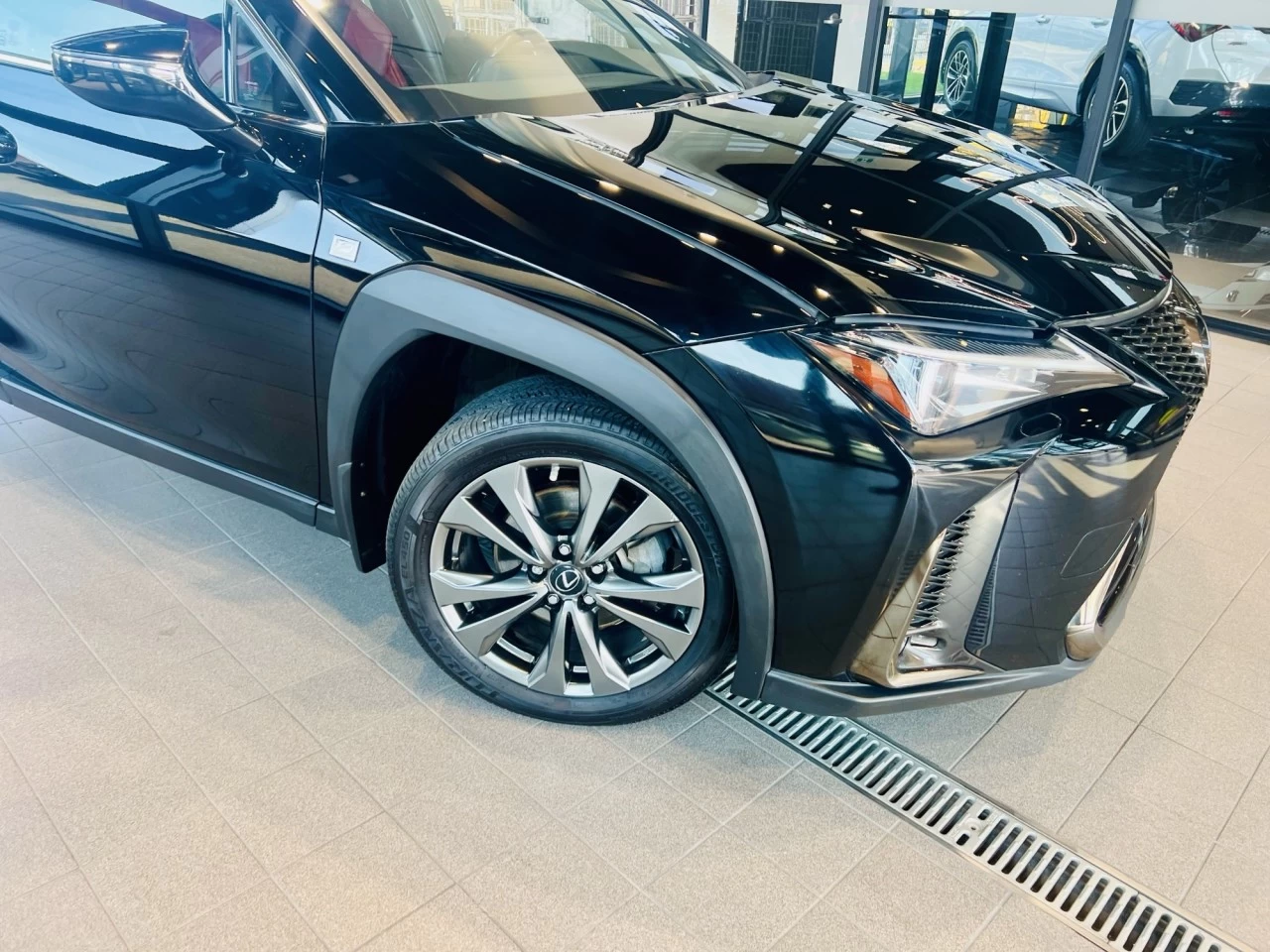 2020 Lexus UX UX 250h https://www.acuramontrealcentre.com/resize/b990ff35b810a3abc0cc817b2ca24889-1