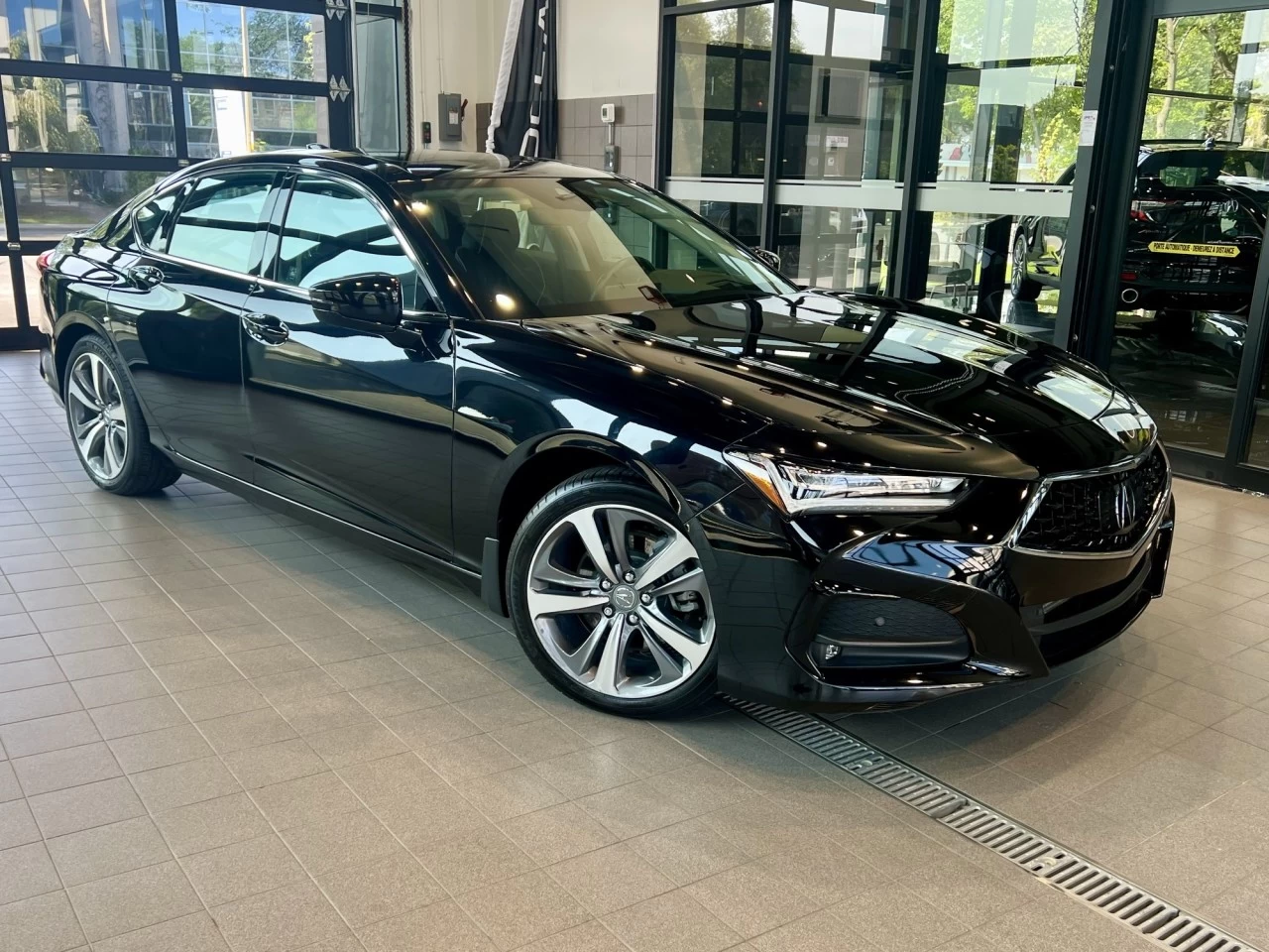 2023 Acura TLX Platinum Elite https://www.acuramontrealcentre.com/resize/b990ff35b810a3abc0cc817b2ca24889-1