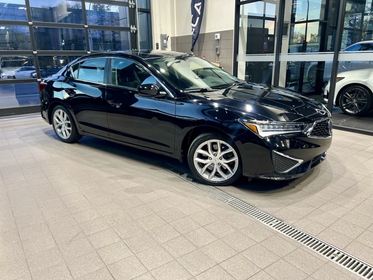 2019 Acura ILX Sedan https://www.acuramontrealcentre.com/resize/b990ff35b810a3abc0cc817b2ca24889-1