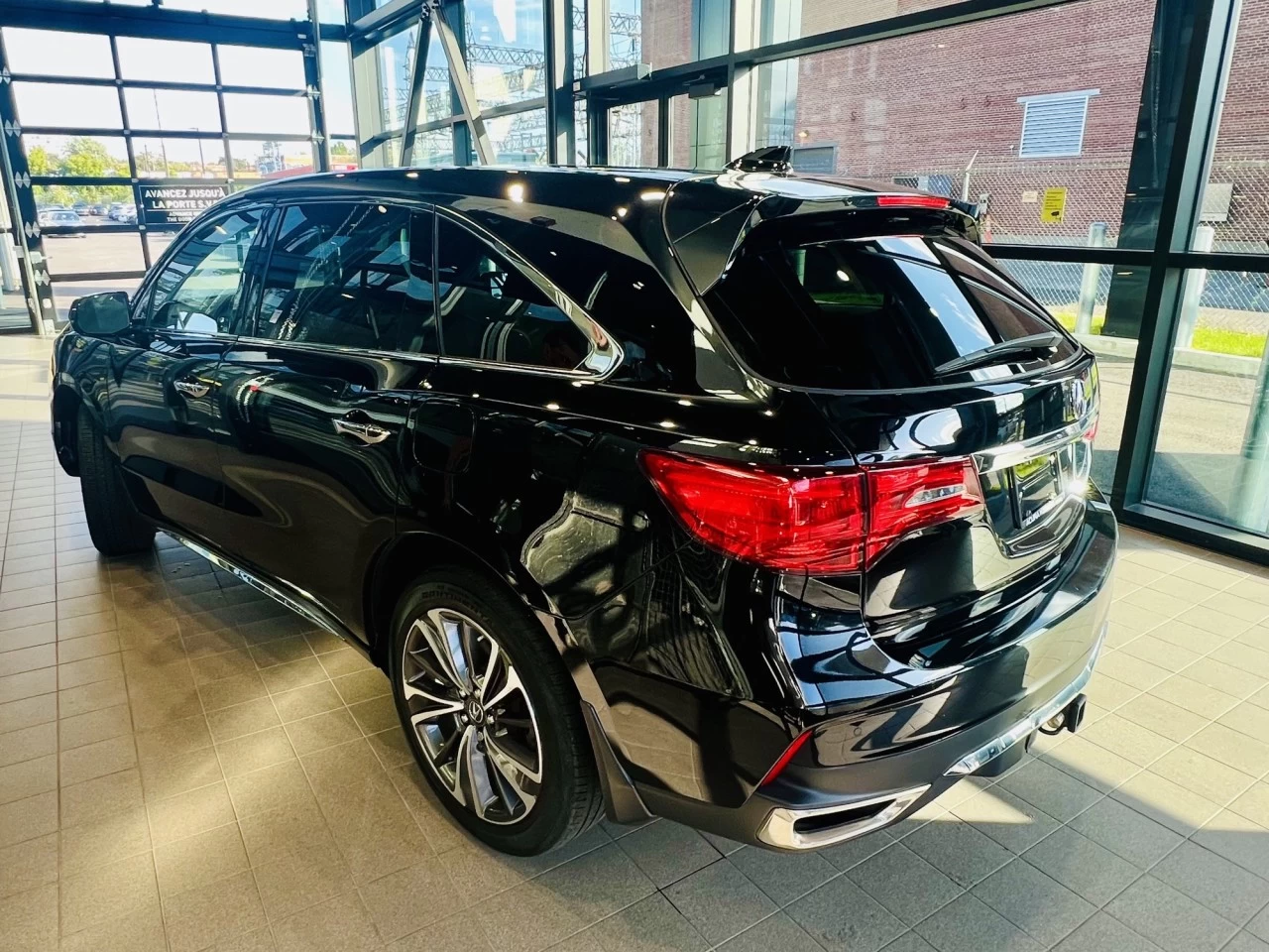 2020 Acura MDX Tech https://www.acuramontrealcentre.com/resize/b990ff35b810a3abc0cc817b2ca24889-1