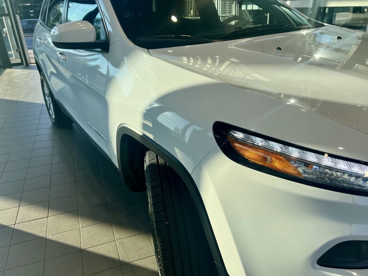 2015 Jeep Cherokee North https://www.acuramontrealcentre.com/resize/b990ff35b810a3abc0cc817b2ca24889-1