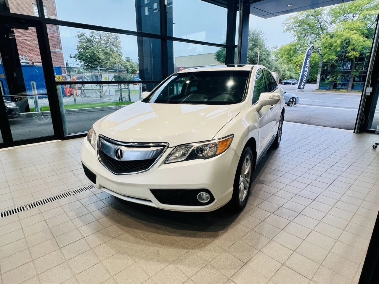 2015 Acura RDX Tech Pkg https://www.acuramontrealcentre.com/resize/b990ff35b810a3abc0cc817b2ca24889-1