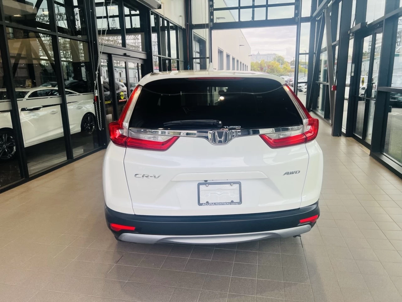 2018 Honda CR-V EX-L https://www.acuramontrealcentre.com/resize/b990ff35b810a3abc0cc817b2ca24889-1