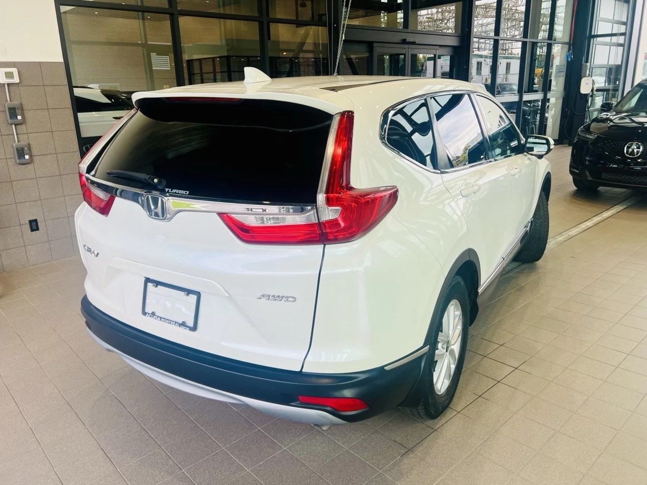 2018 Honda CR-V EX-L https://www.acuramontrealcentre.com/resize/b990ff35b810a3abc0cc817b2ca24889-1