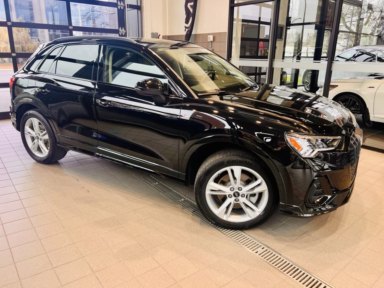 2021 Audi Q3 Progressiv https://www.acuramontrealcentre.com/resize/b990ff35b810a3abc0cc817b2ca24889-1