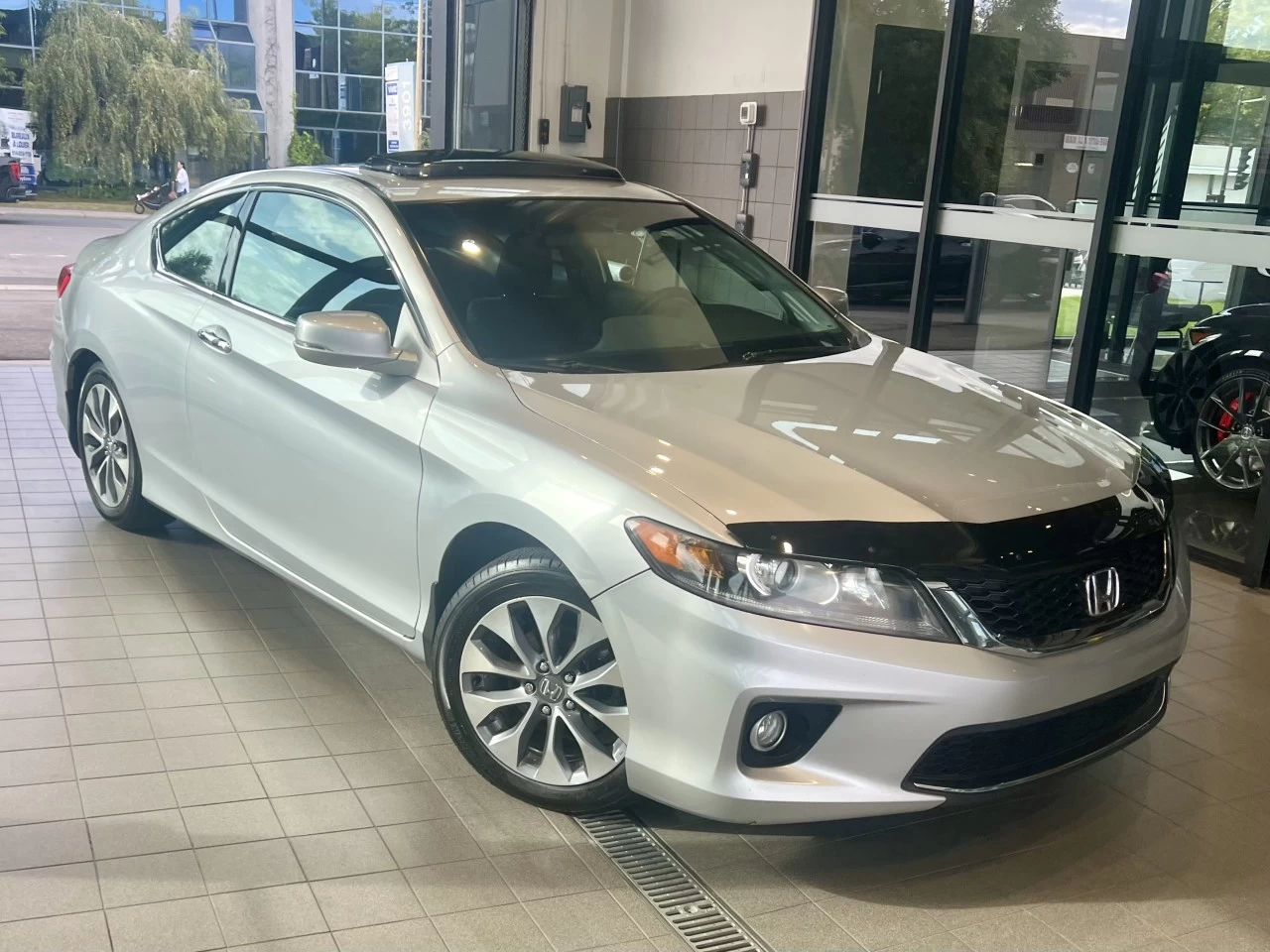 2013 Honda Accord EX https://www.acuramontrealcentre.com/resize/b990ff35b810a3abc0cc817b2ca24889-1