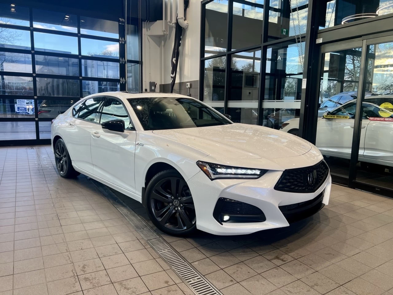 2021 Acura TLX A-Spec https://www.acuramontrealcentre.com/resize/b990ff35b810a3abc0cc817b2ca24889-1