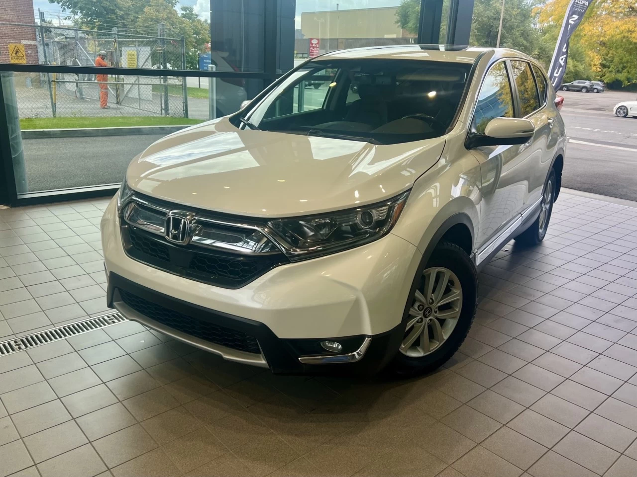 2018 Honda CR-V EX-L https://www.acuramontrealcentre.com/resize/b990ff35b810a3abc0cc817b2ca24889-1