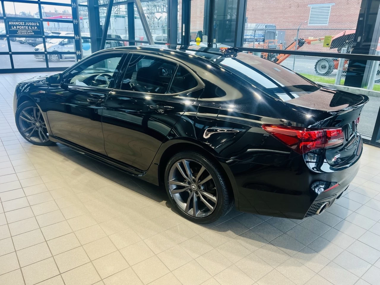 2020 Acura TLX Elite https://www.acuramontrealcentre.com/resize/b990ff35b810a3abc0cc817b2ca24889-1