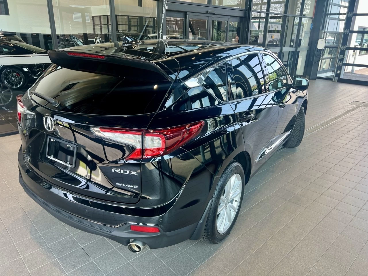 2021 Acura RDX Elite https://www.acuramontrealcentre.com/resize/b990ff35b810a3abc0cc817b2ca24889-1