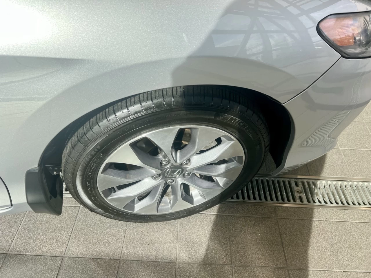 2013 Honda Accord EX https://www.acuramontrealcentre.com/resize/b990ff35b810a3abc0cc817b2ca24889-1