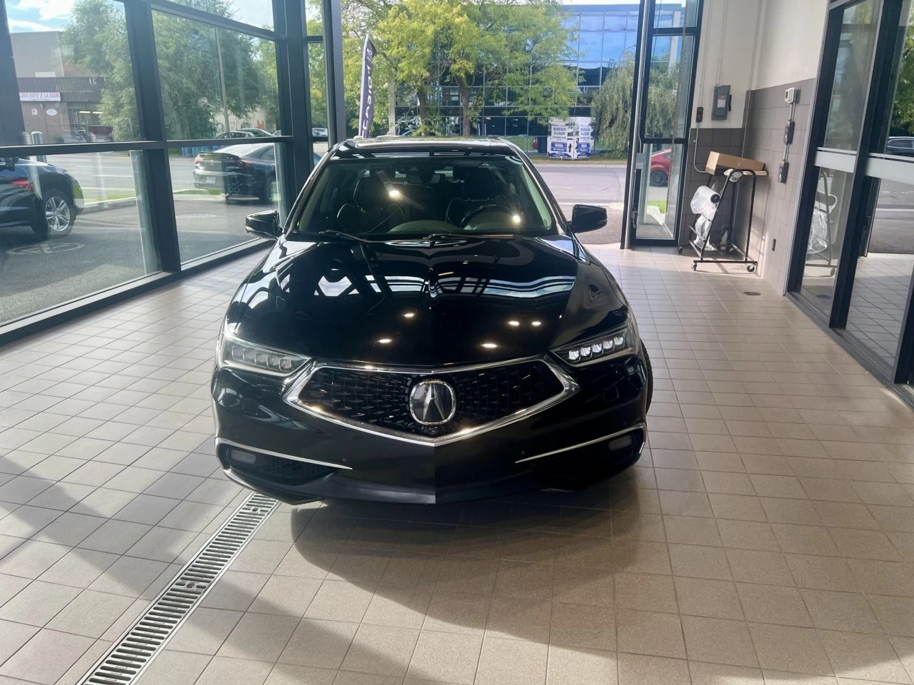 2019 Acura TLX Elite https://www.acuramontrealcentre.com/resize/b990ff35b810a3abc0cc817b2ca24889-1