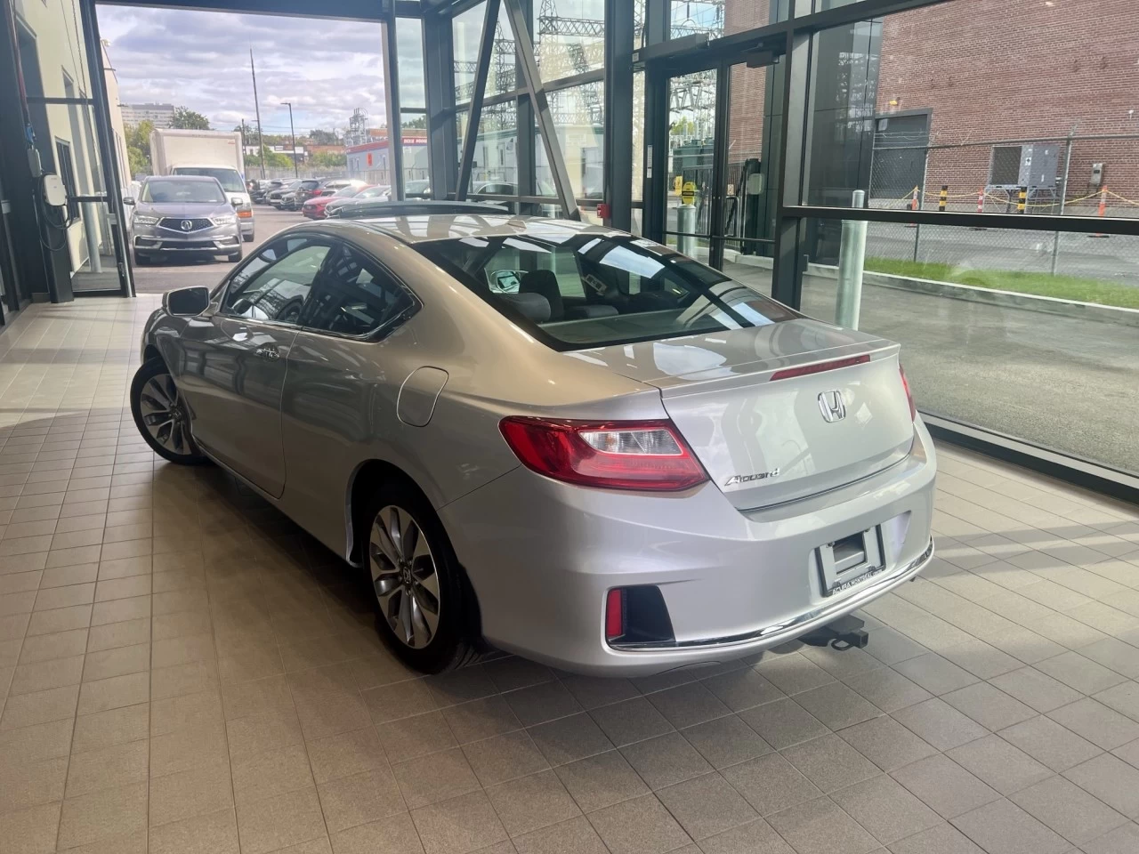 2013 Honda Accord EX https://www.acuramontrealcentre.com/resize/b990ff35b810a3abc0cc817b2ca24889-1