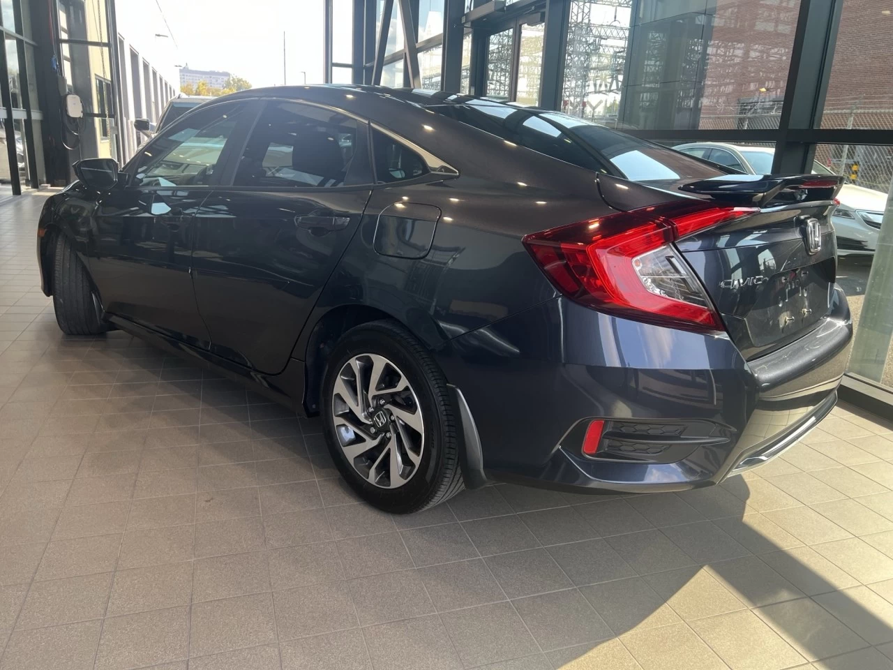 2020 Honda Civic EX https://www.acuramontrealcentre.com/resize/b990ff35b810a3abc0cc817b2ca24889-1