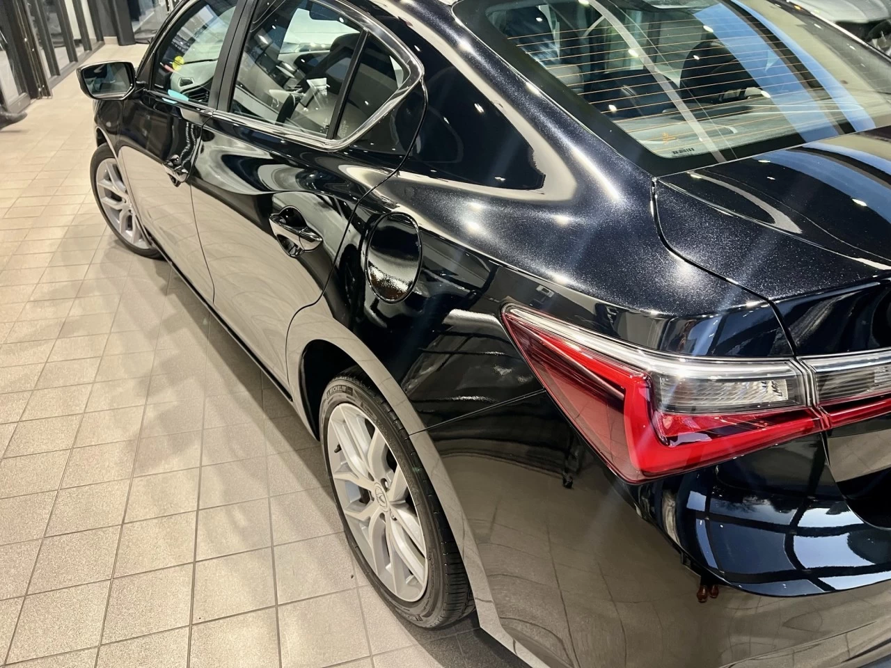 2019 Acura ILX Sedan https://www.acuramontrealcentre.com/resize/b990ff35b810a3abc0cc817b2ca24889-1