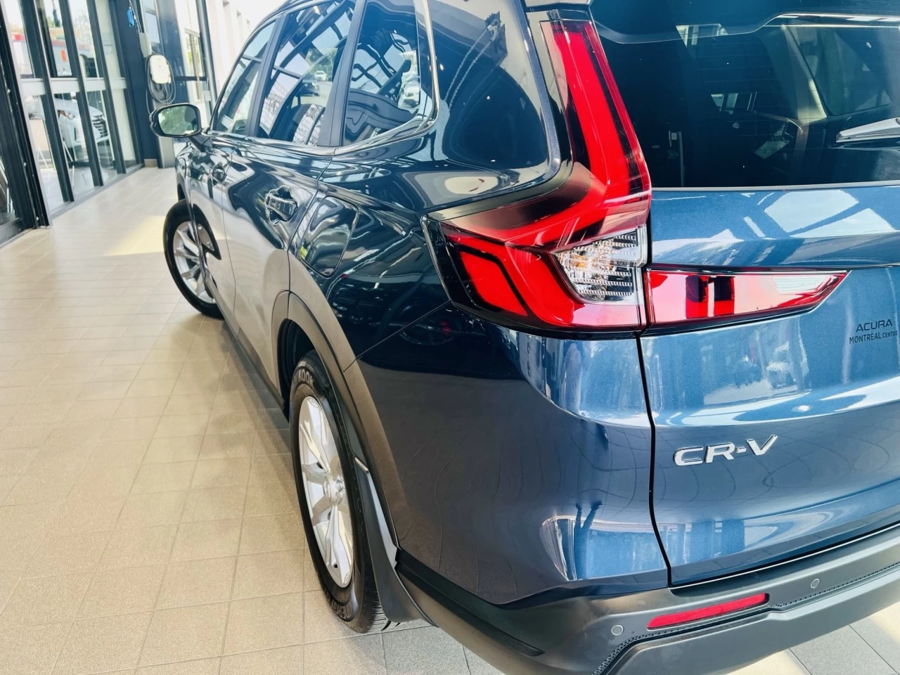 2023 Honda CR-V EX-L https://www.acuramontrealcentre.com/resize/b990ff35b810a3abc0cc817b2ca24889-1