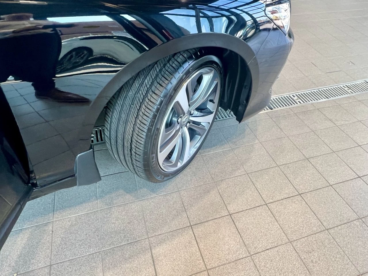 2023 Acura TLX Platinum Elite https://www.acuramontrealcentre.com/resize/b990ff35b810a3abc0cc817b2ca24889-1