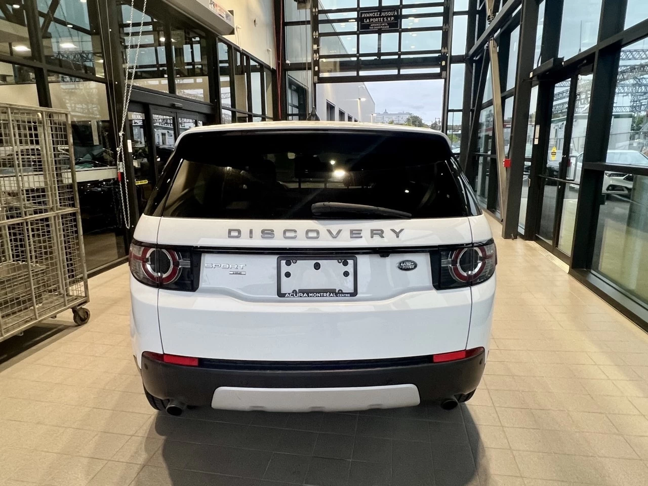 2019 Land Rover Discovery Sport HSE https://www.acuramontrealcentre.com/resize/b990ff35b810a3abc0cc817b2ca24889-1