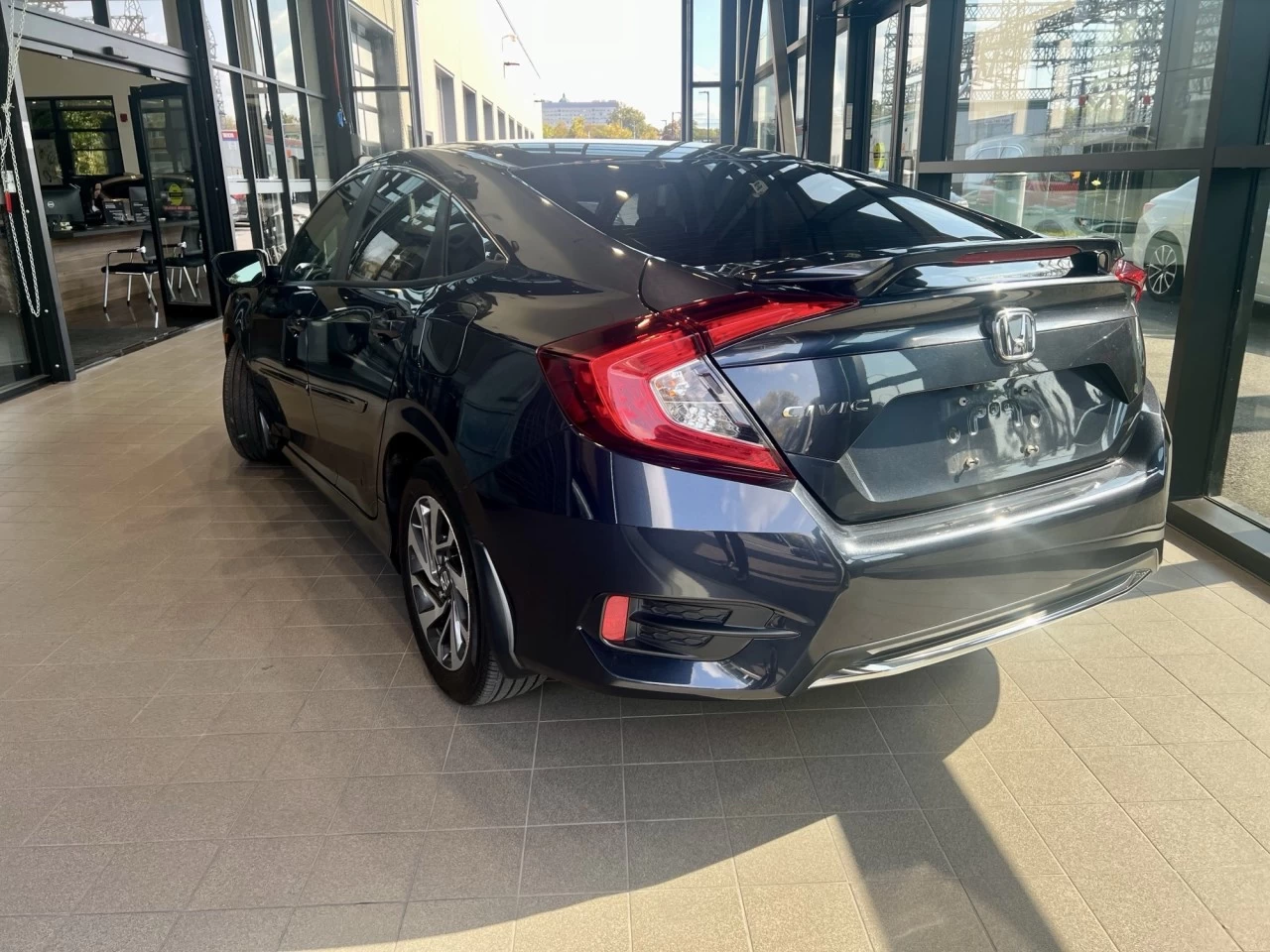 2020 Honda Civic EX https://www.acuramontrealcentre.com/resize/b990ff35b810a3abc0cc817b2ca24889-1