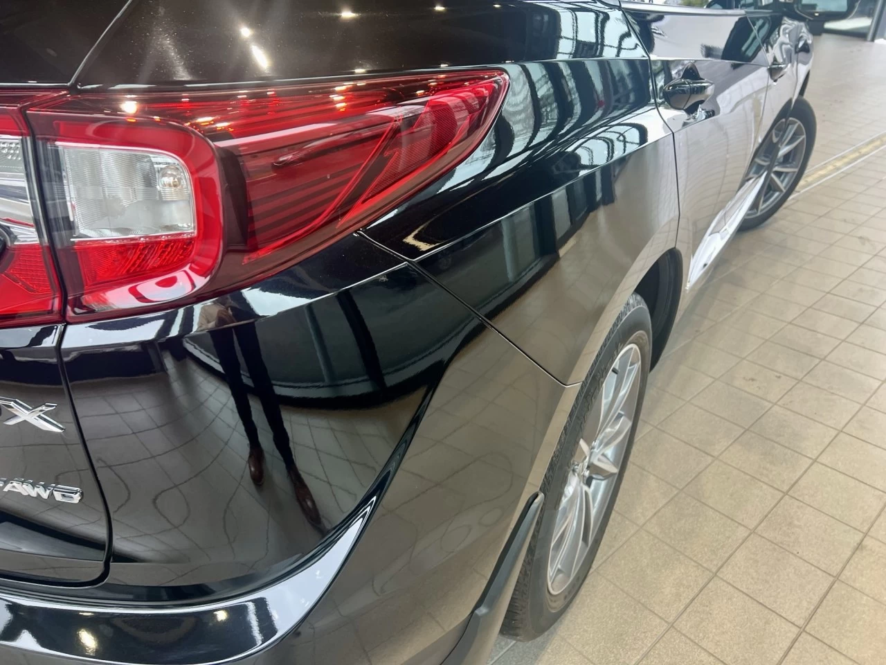 2021 Acura RDX Elite https://www.acuramontrealcentre.com/resize/b990ff35b810a3abc0cc817b2ca24889-1