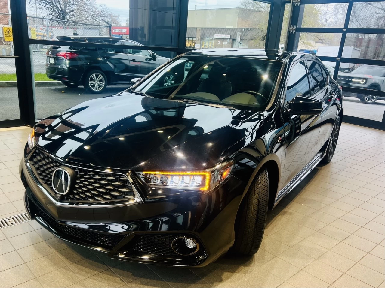 2020 Acura TLX Elite https://www.acuramontrealcentre.com/resize/b990ff35b810a3abc0cc817b2ca24889-1