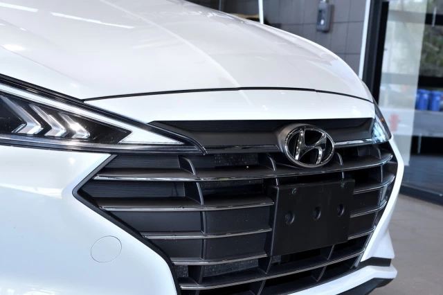 Hyundai Elantra Luxury 2020
