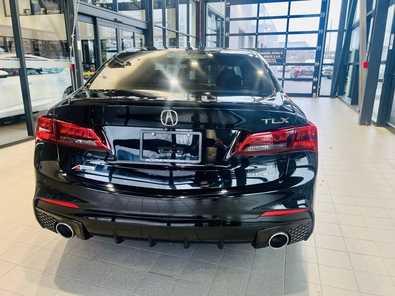 2020 Acura TLX Elite https://www.acuramontrealcentre.com/resize/b990ff35b810a3abc0cc817b2ca24889-1