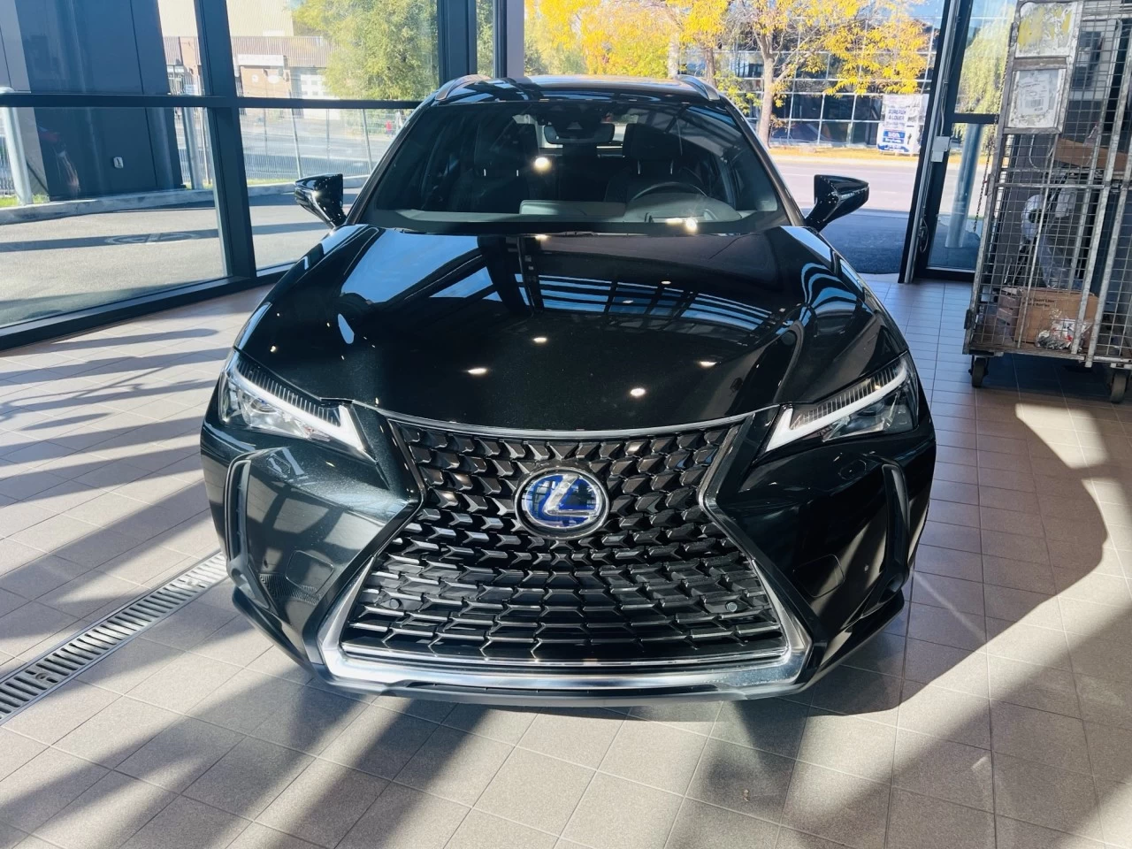 2020 Lexus UX250h UX 250h https://www.acuramontrealcentre.com/resize/b990ff35b810a3abc0cc817b2ca24889-1