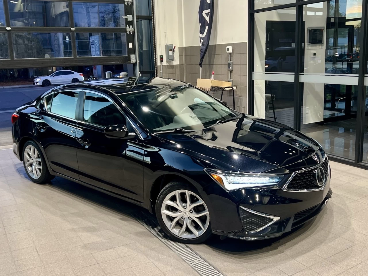 2019 Acura ILX Sedan https://www.acuramontrealcentre.com/resize/b990ff35b810a3abc0cc817b2ca24889-1