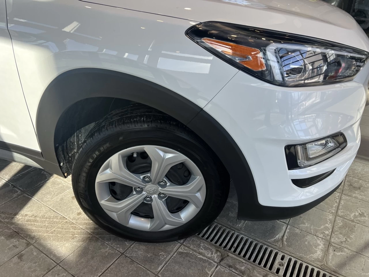 2021 Hyundai Tucson  https://www.acuramontrealcentre.com/resize/b990ff35b810a3abc0cc817b2ca24889-1