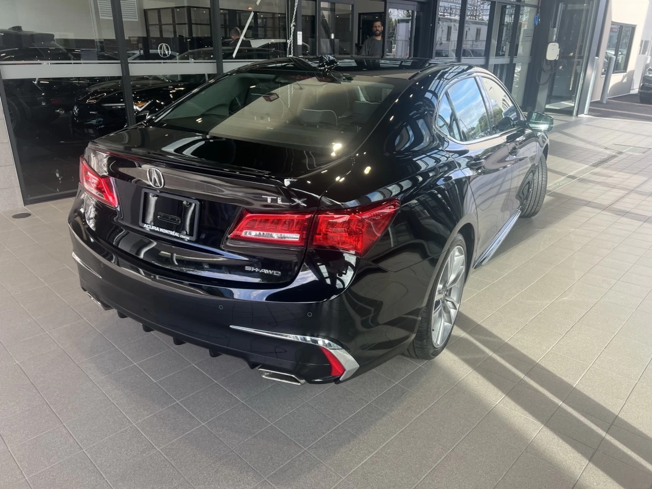 2019 Acura TLX Elite https://www.acuramontrealcentre.com/resize/b990ff35b810a3abc0cc817b2ca24889-1