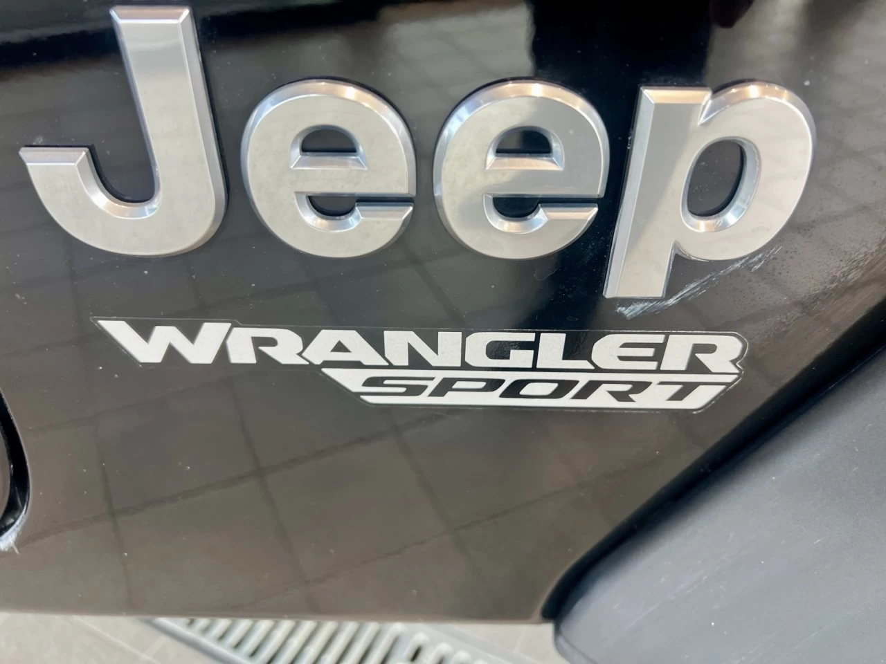 2020 Jeep Wrangler Sport https://www.acuramontrealcentre.com/resize/b990ff35b810a3abc0cc817b2ca24889-1