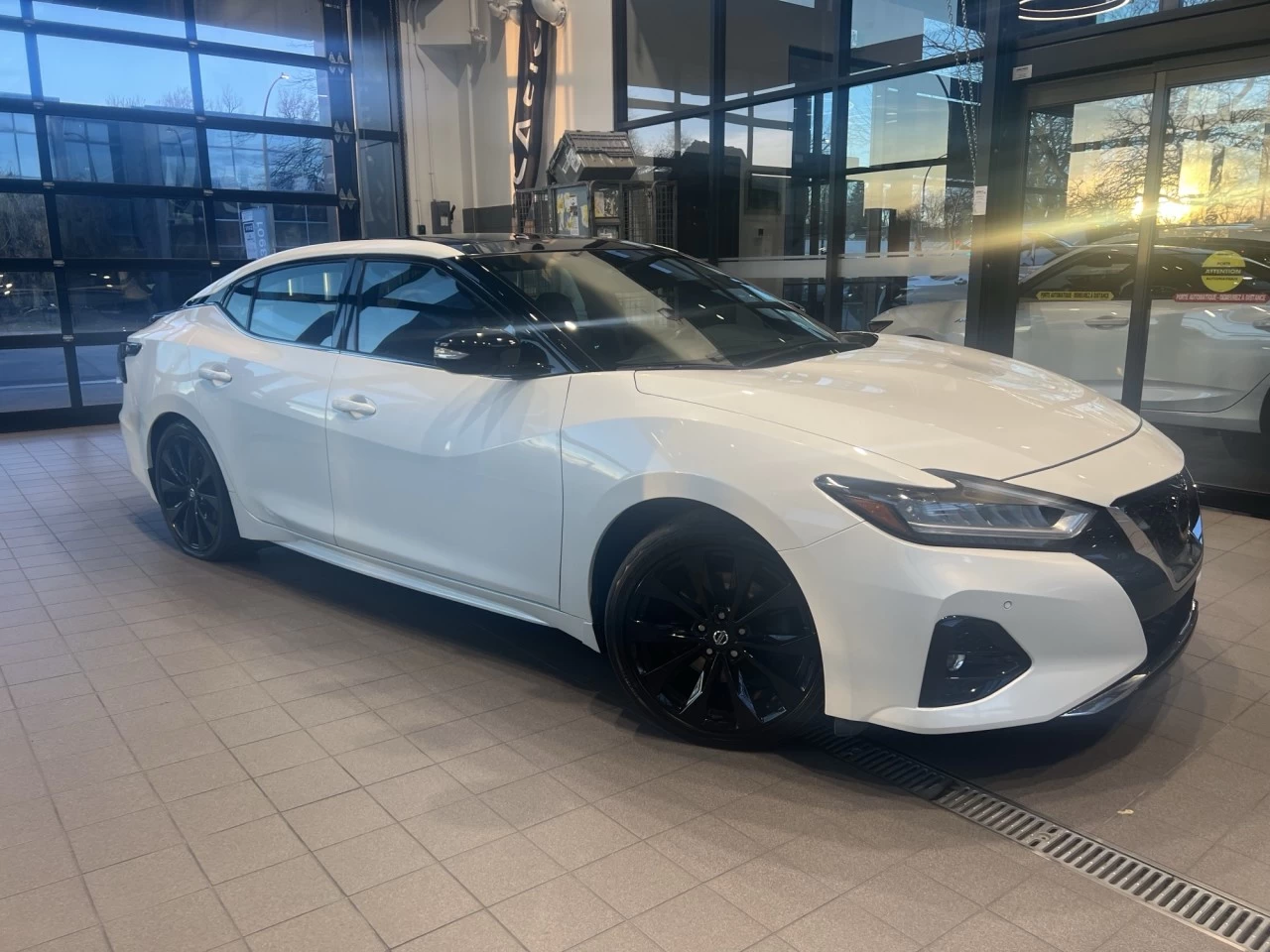 2020 Nissan Maxima SR https://www.acuramontrealcentre.com/resize/b990ff35b810a3abc0cc817b2ca24889-1