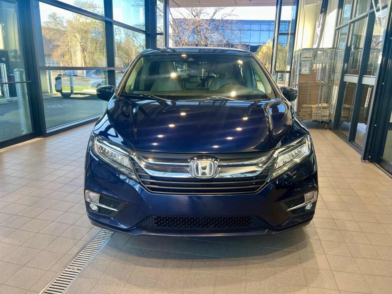 2018 Honda Odyssey Touring https://www.acuramontrealcentre.com/resize/b990ff35b810a3abc0cc817b2ca24889-1