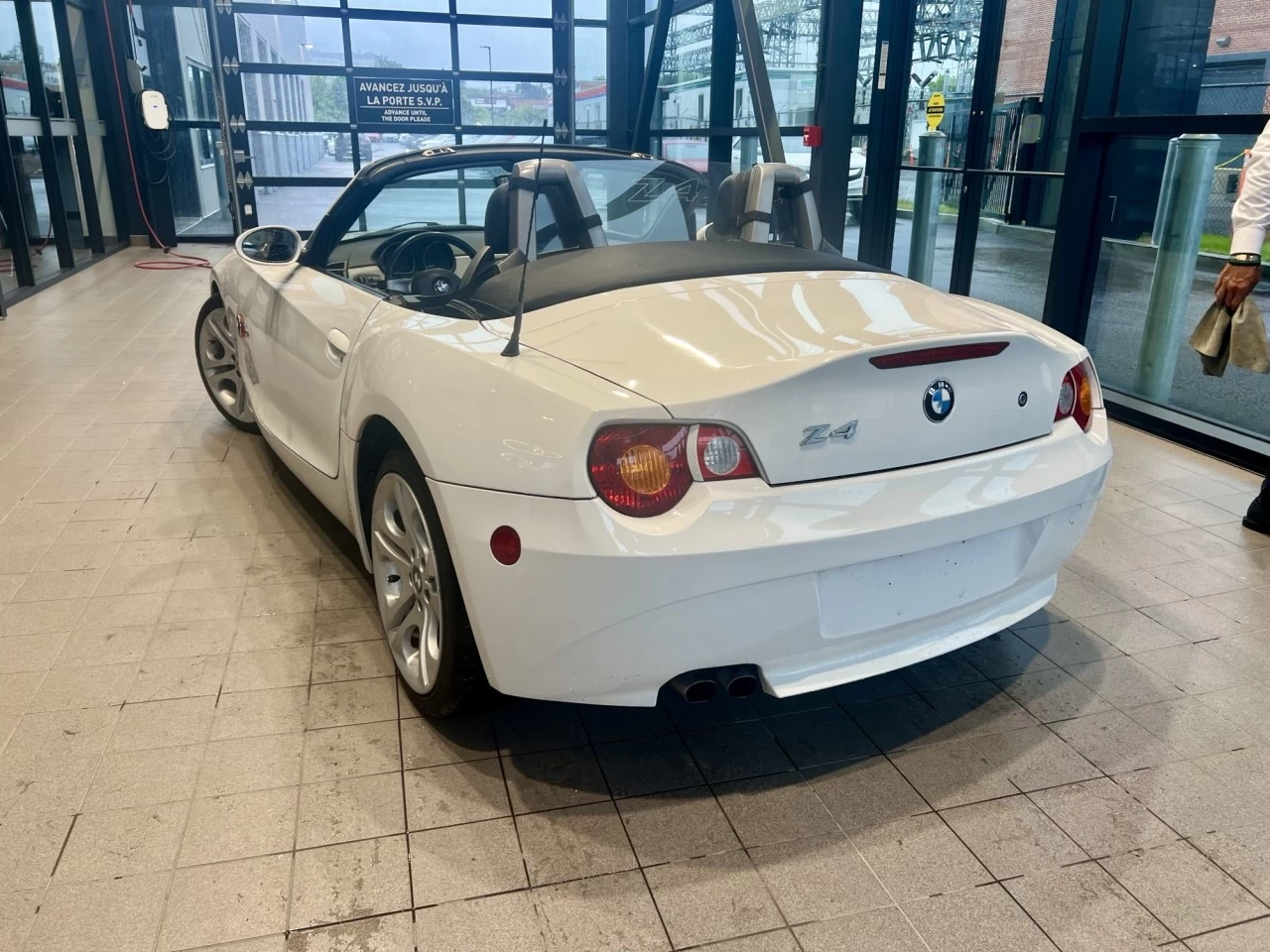 2003 BMW Z4 2.5i https://www.acuramontrealcentre.com/resize/b990ff35b810a3abc0cc817b2ca24889-1