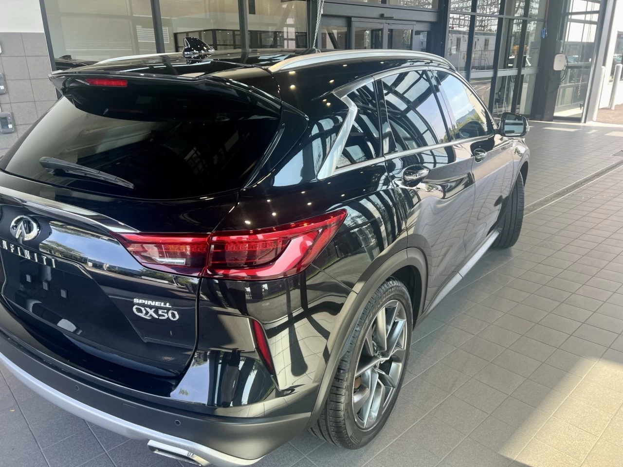 2021 INFINITI QX50 Sensory https://www.acuramontrealcentre.com/resize/b990ff35b810a3abc0cc817b2ca24889-1