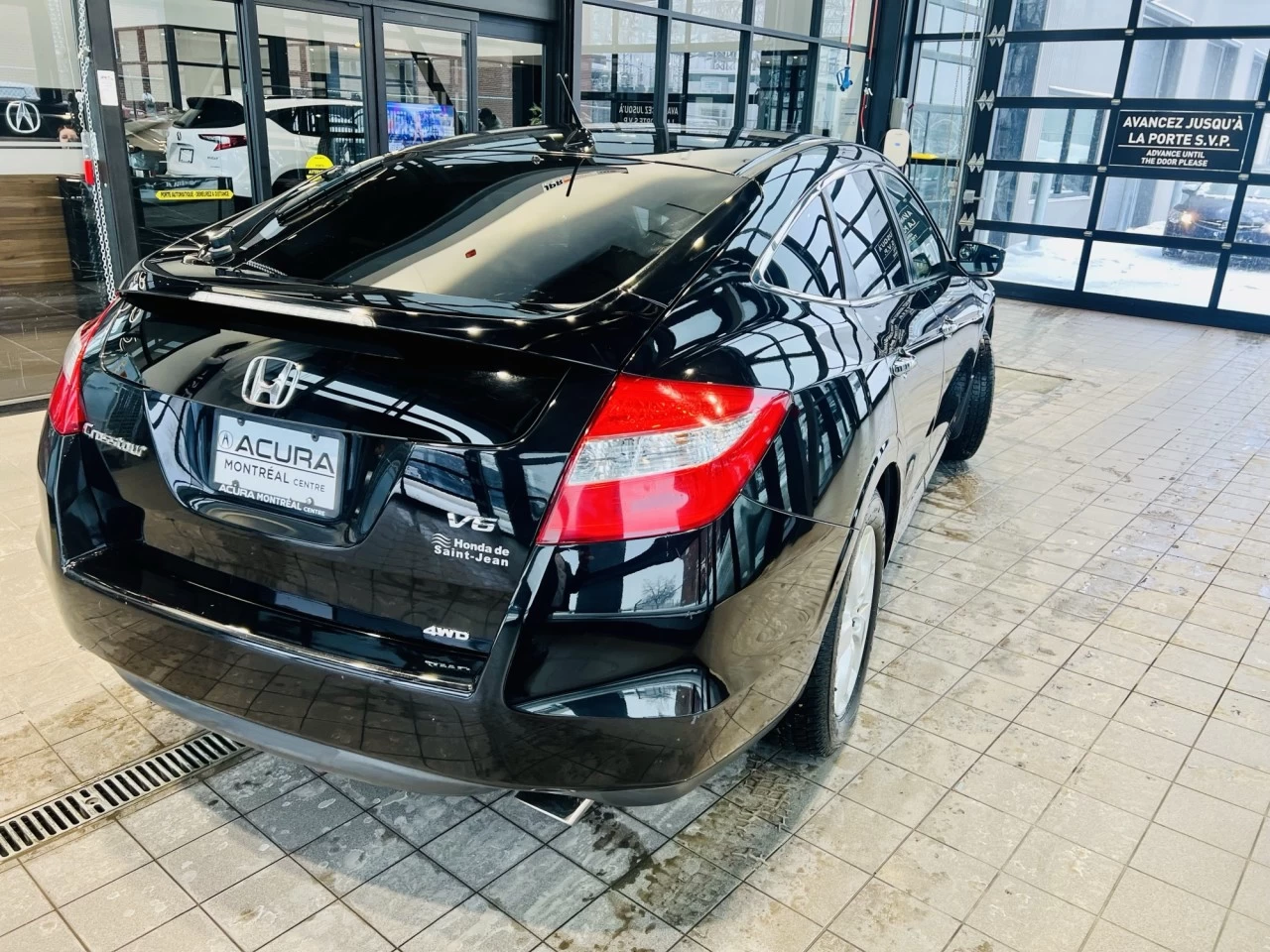 2012 Honda Crosstour EX-L https://www.acuramontrealcentre.com/resize/b990ff35b810a3abc0cc817b2ca24889-1