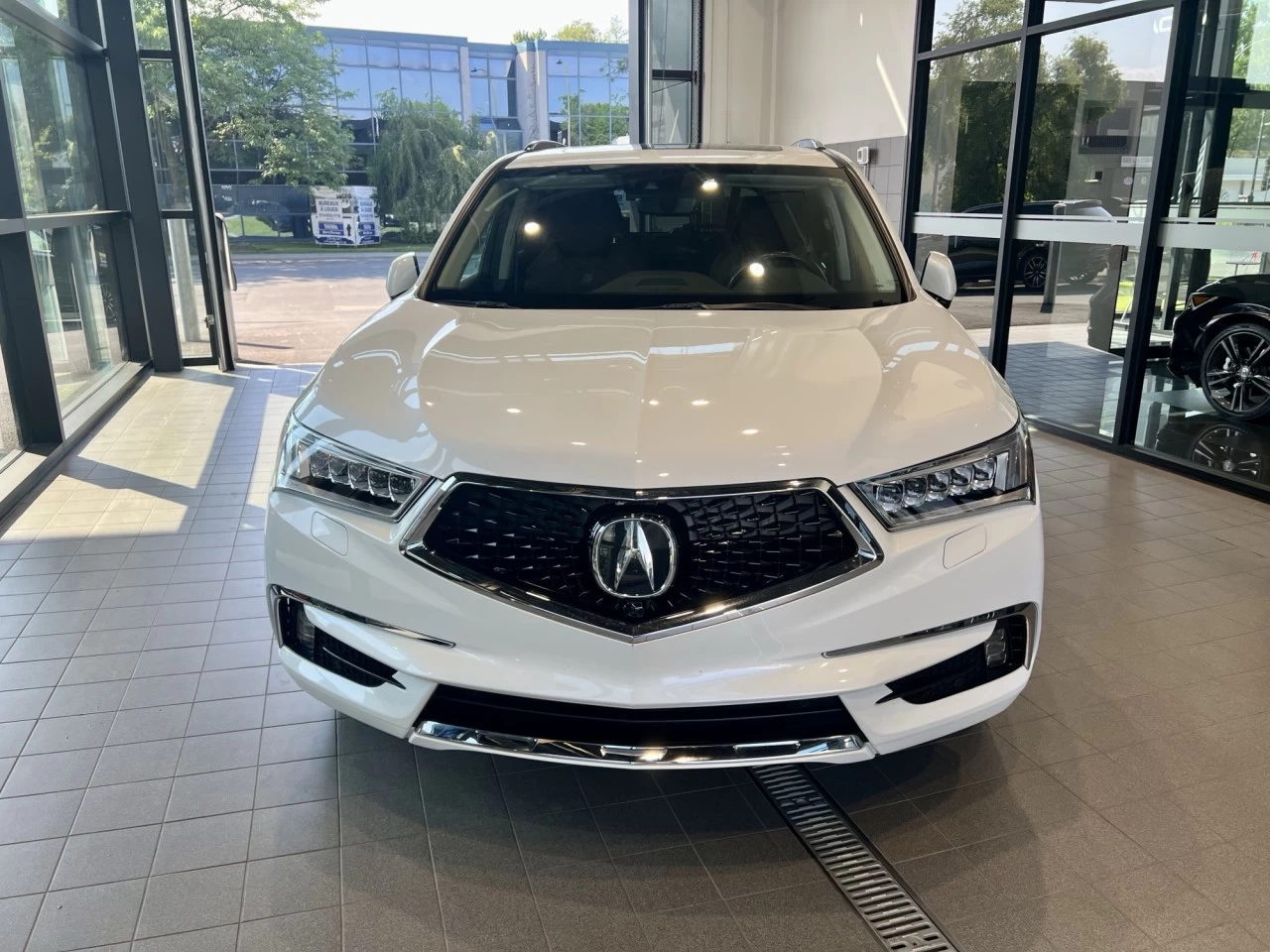 2020 Acura MDX Elite https://www.acuramontrealcentre.com/resize/b990ff35b810a3abc0cc817b2ca24889-1