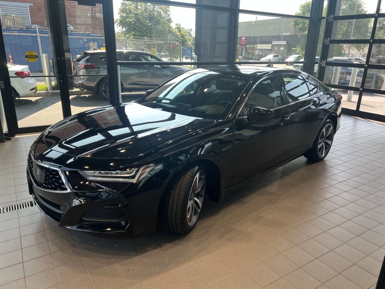 2023 Acura TLX Platinum Elite https://www.acuramontrealcentre.com/resize/b990ff35b810a3abc0cc817b2ca24889-1