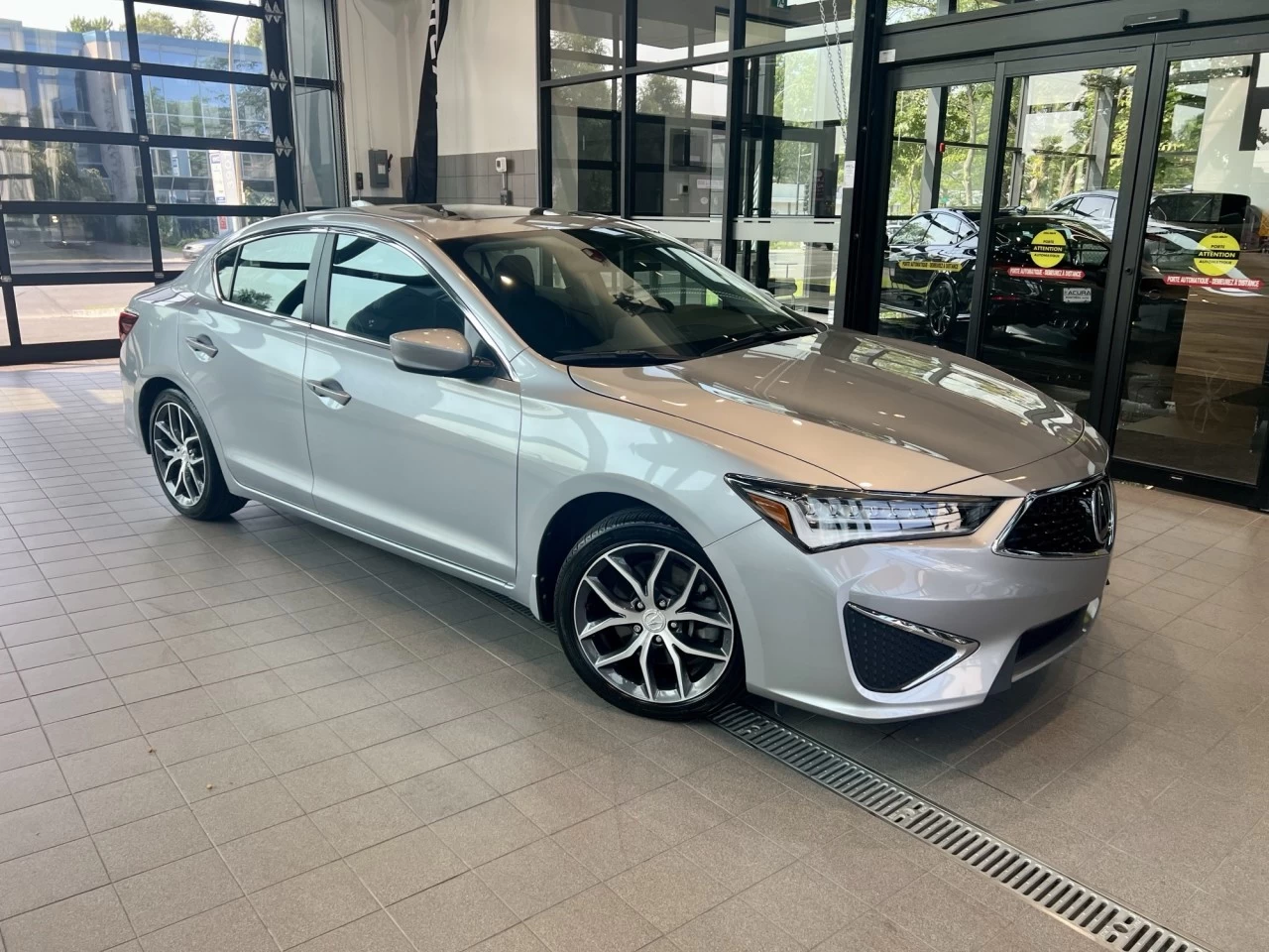 2020 Acura ILX Premium https://www.acuramontrealcentre.com/resize/b990ff35b810a3abc0cc817b2ca24889-1