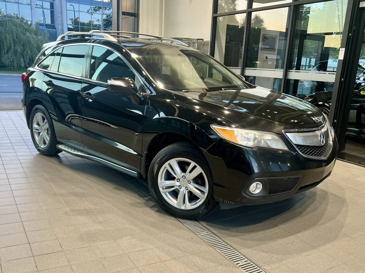 2015 Acura RDX Tech Pkg https://www.acuramontrealcentre.com/resize/b990ff35b810a3abc0cc817b2ca24889-1