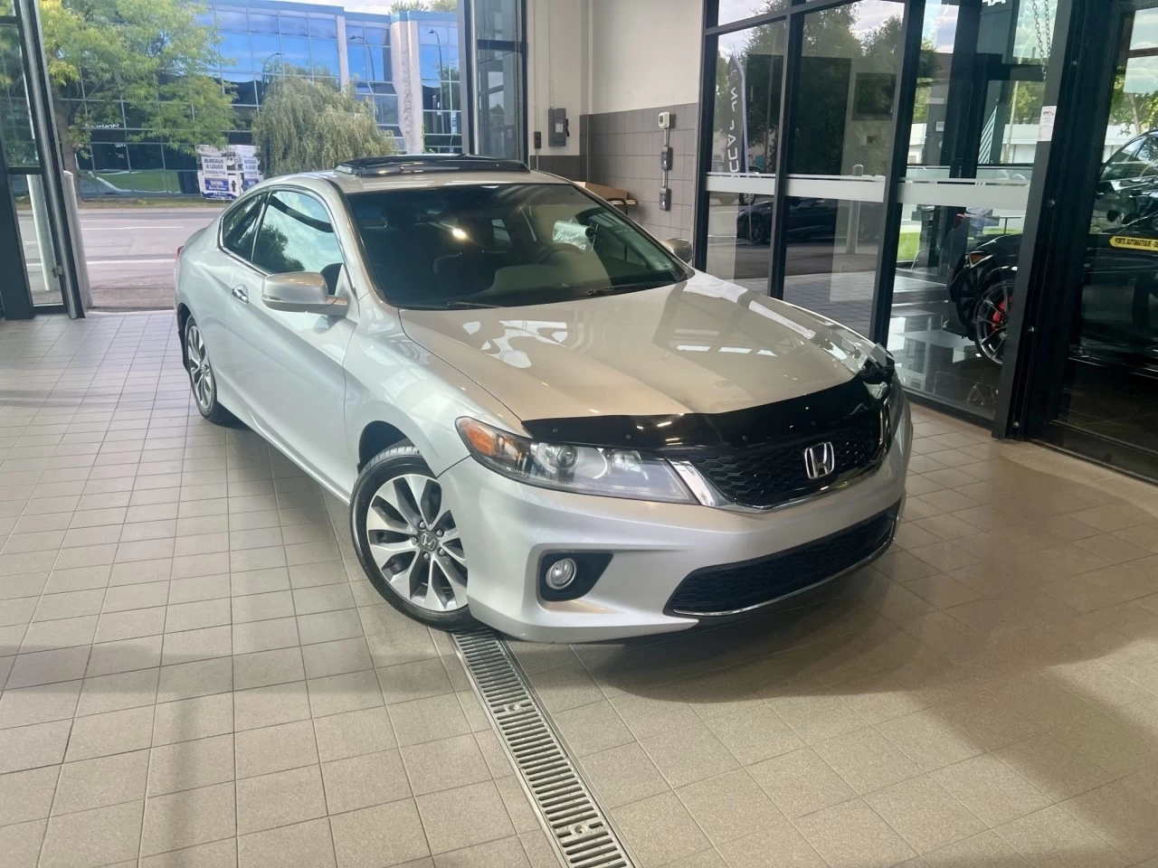 2013 Honda Accord EX https://www.acuramontrealcentre.com/resize/b990ff35b810a3abc0cc817b2ca24889-1