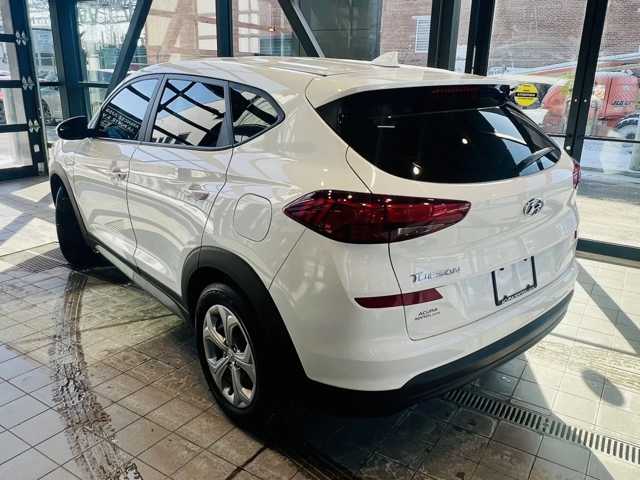 2021 Hyundai Tucson  https://www.acuramontrealcentre.com/resize/b990ff35b810a3abc0cc817b2ca24889-1