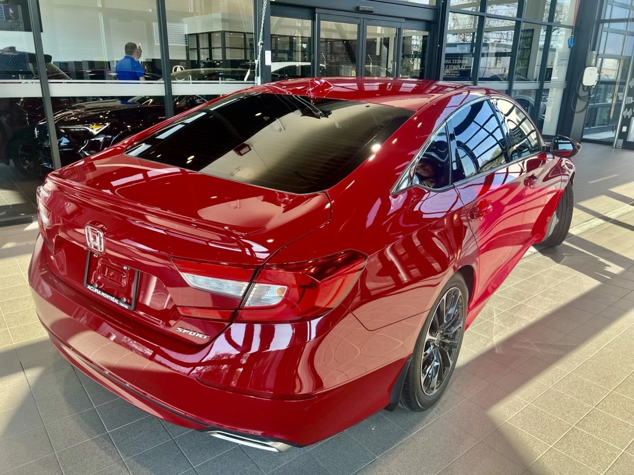 2018 Honda Accord Sport https://www.acuramontrealcentre.com/resize/b990ff35b810a3abc0cc817b2ca24889-1