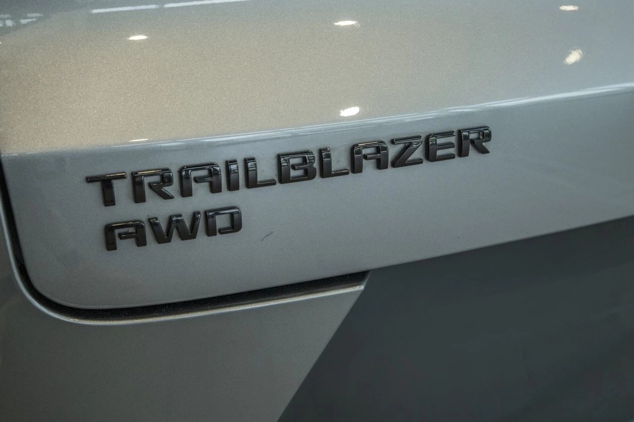 2023 Chevrolet Trailblazer LT https://www.acuramontrealcentre.com/resize/b990ff35b810a3abc0cc817b2ca24889-1