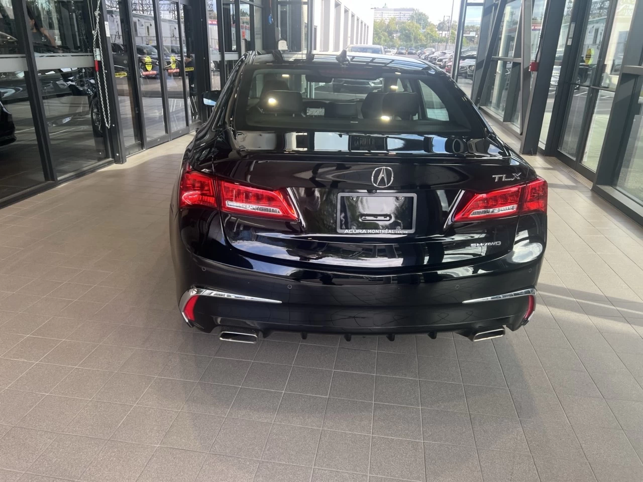 2019 Acura TLX Elite https://www.acuramontrealcentre.com/resize/b990ff35b810a3abc0cc817b2ca24889-1